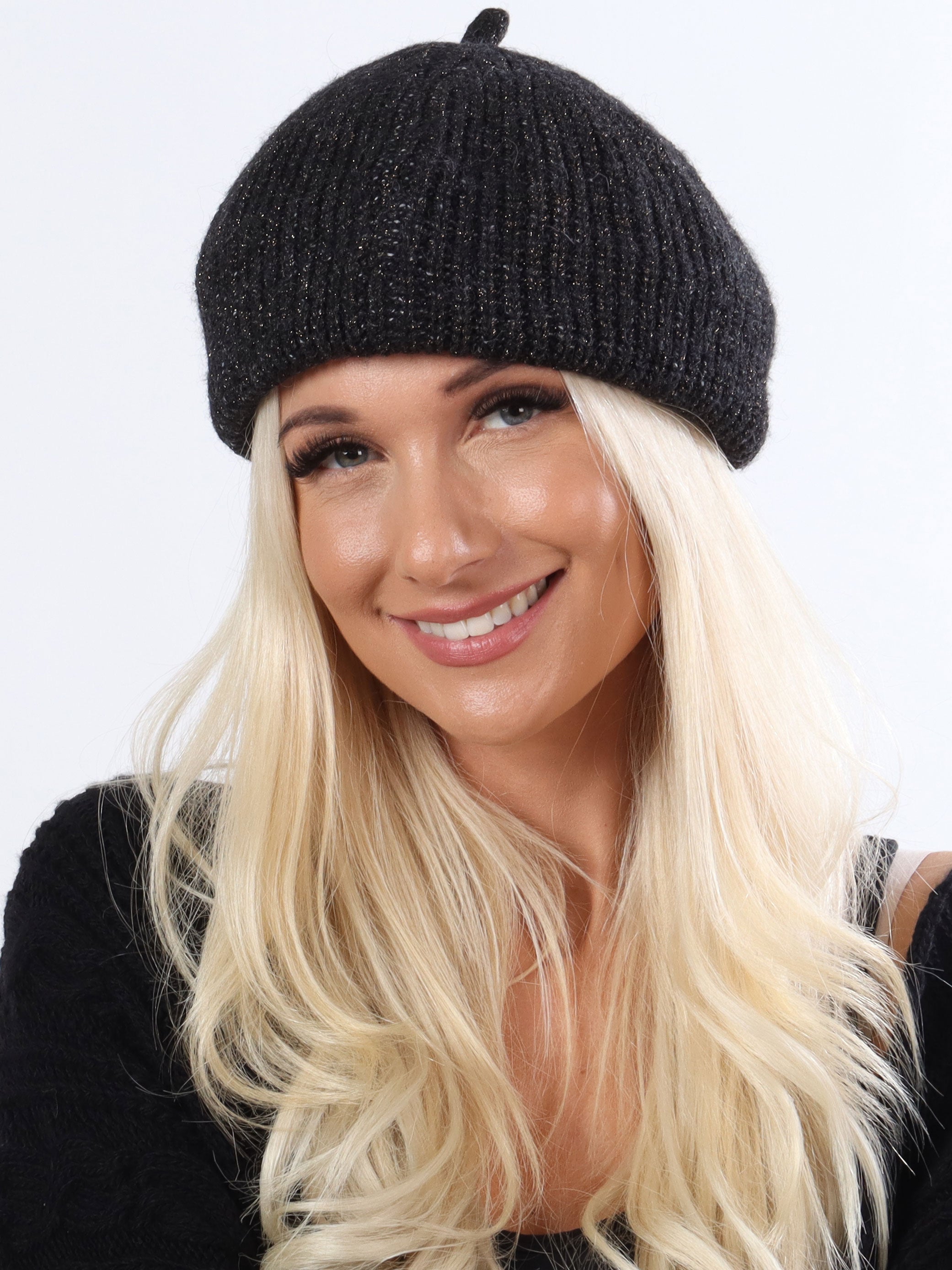 Laia - Stickad alpina mössa med glimmertrådar - Black